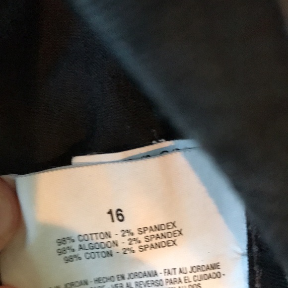 Nine West Lightweight Black Denim Capris - Picture 5 of 6